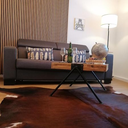 Stilvolle Wohnung An Der Alten Mainbruecke Würzburg Esterno foto