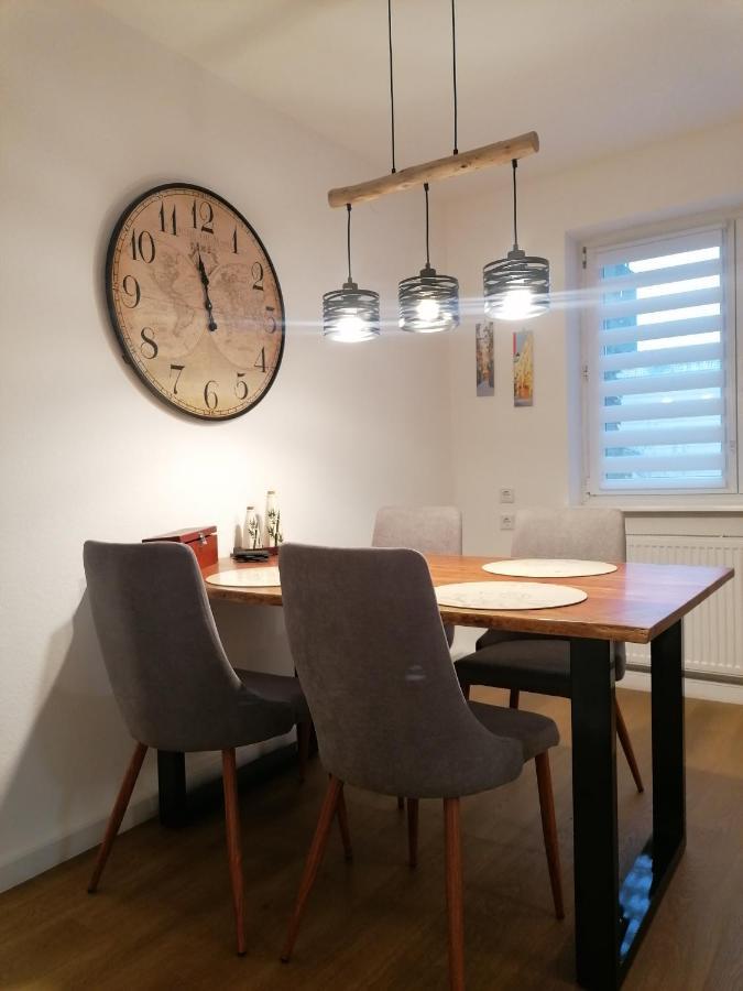 Stilvolle Wohnung An Der Alten Mainbruecke Würzburg Esterno foto